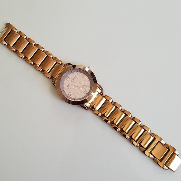 🎀SEE NEW LISTING🎀 Michael Kors Rose Gold Watch - Picture 7 of 8